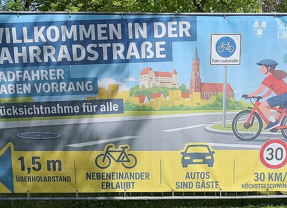 Fahrradstraßenbanner in der Schützenstraße